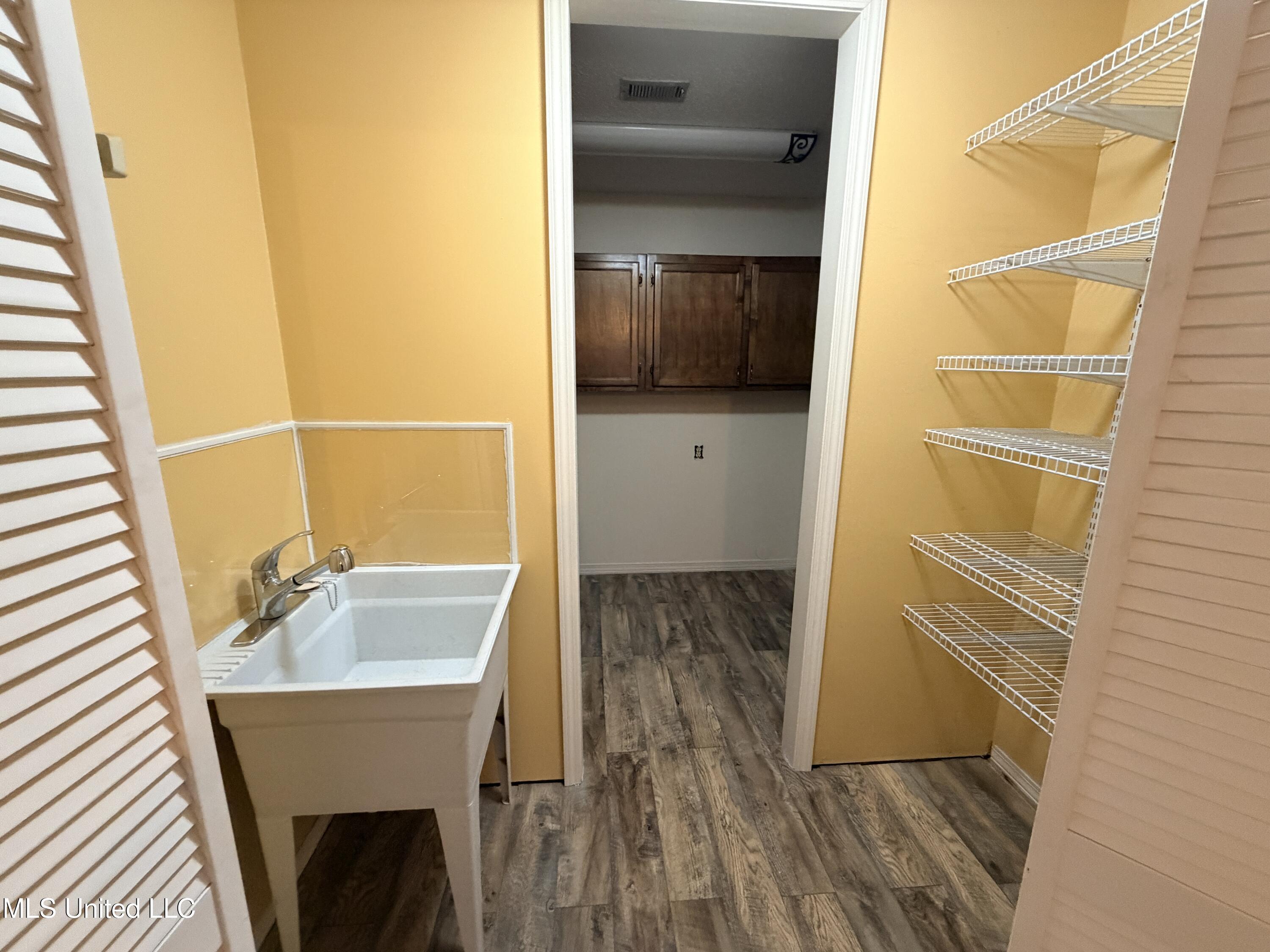 566 Ahuawa Place Diamondhead, MS 39525 - Photo 12 of 20 IMG_6403