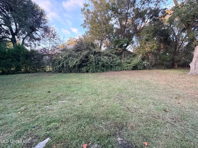 $1,700 | 566 Ahuawa Place, Diamondhead, MS 39525