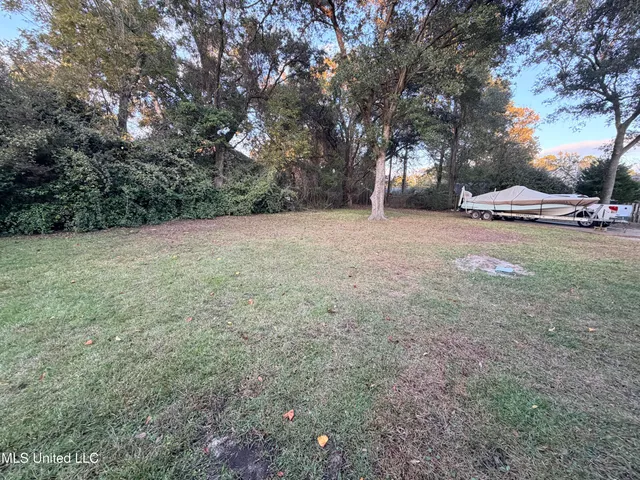 $1,700 | 566 Ahuawa Place, Diamondhead, MS 39525