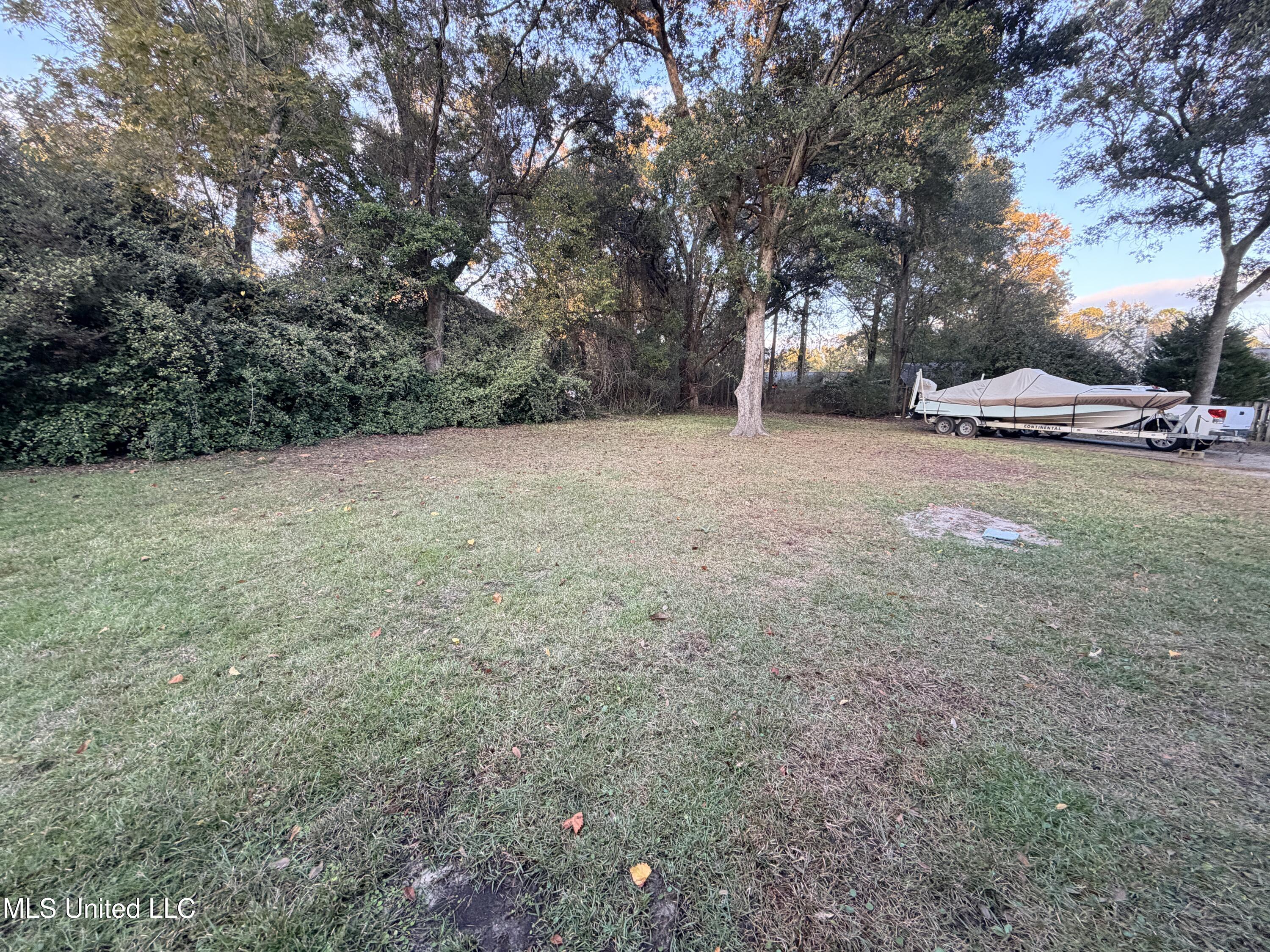 566 Ahuawa Place Diamondhead, MS 39525 - Photo 5 of 20 IMG_6396