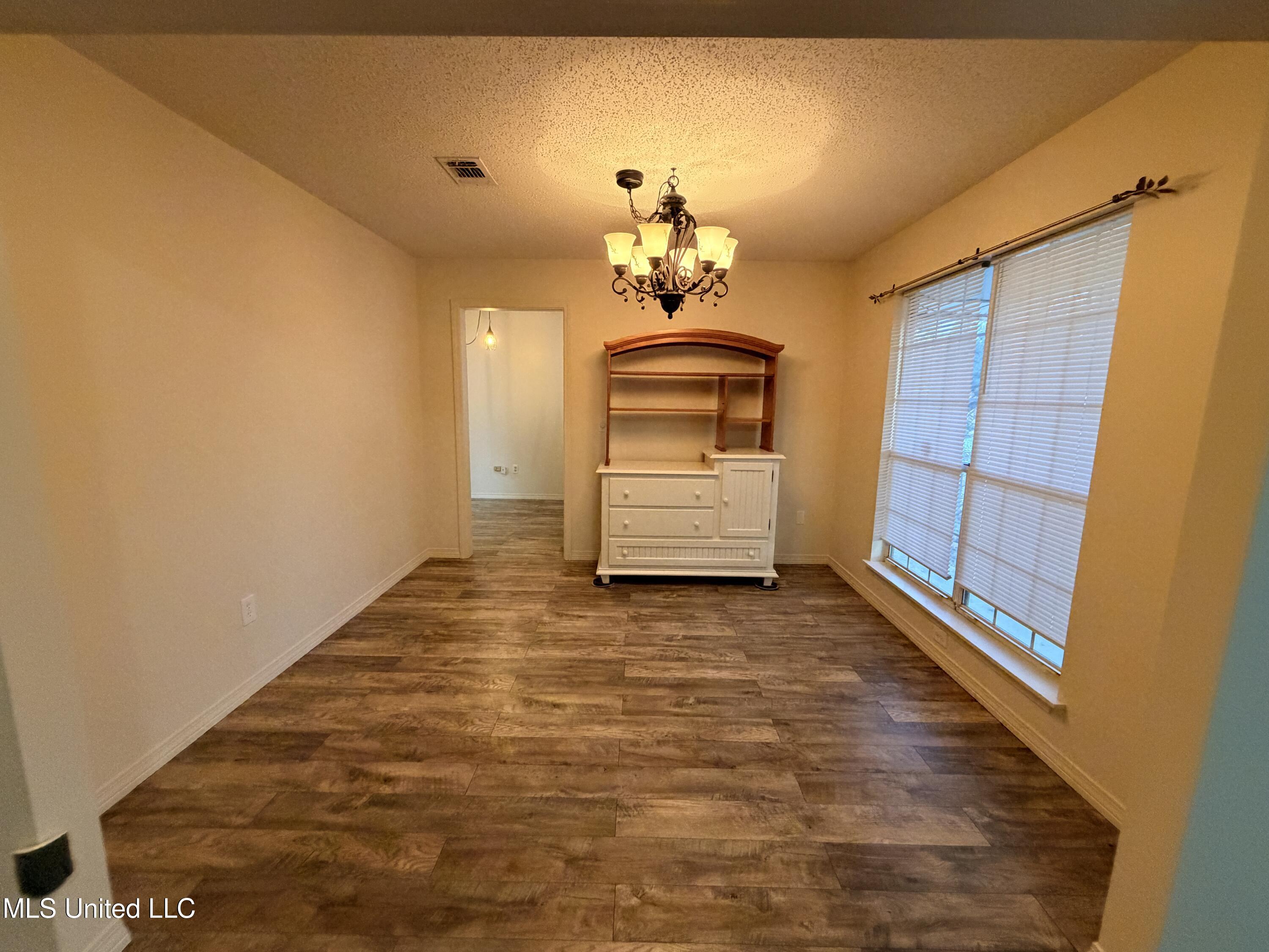 566 Ahuawa Place Diamondhead, MS 39525 - Photo 9 of 20 IMG_6400