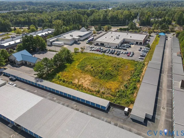 a view of a terrace with sitting area