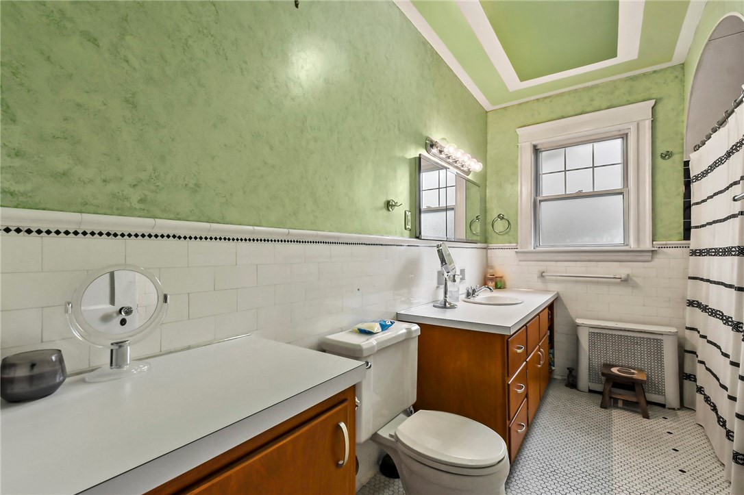 107 Meadow Road Woonsocket, RI 02895 - Photo 29 of 32