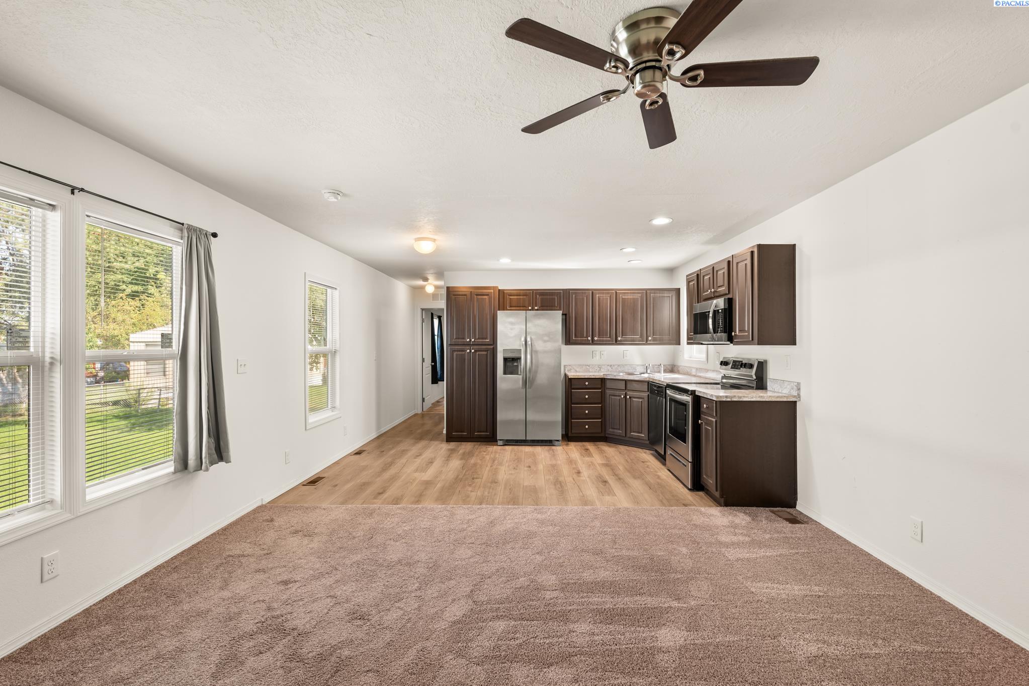 203106 East Bowles Road, Unit 83 Kennewick, WA 99337 - Photo 12 of 25 Gallery Image 12