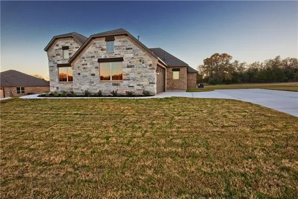 $2,800 | 337 Chisholm Trail, Bastrop, TX 78602