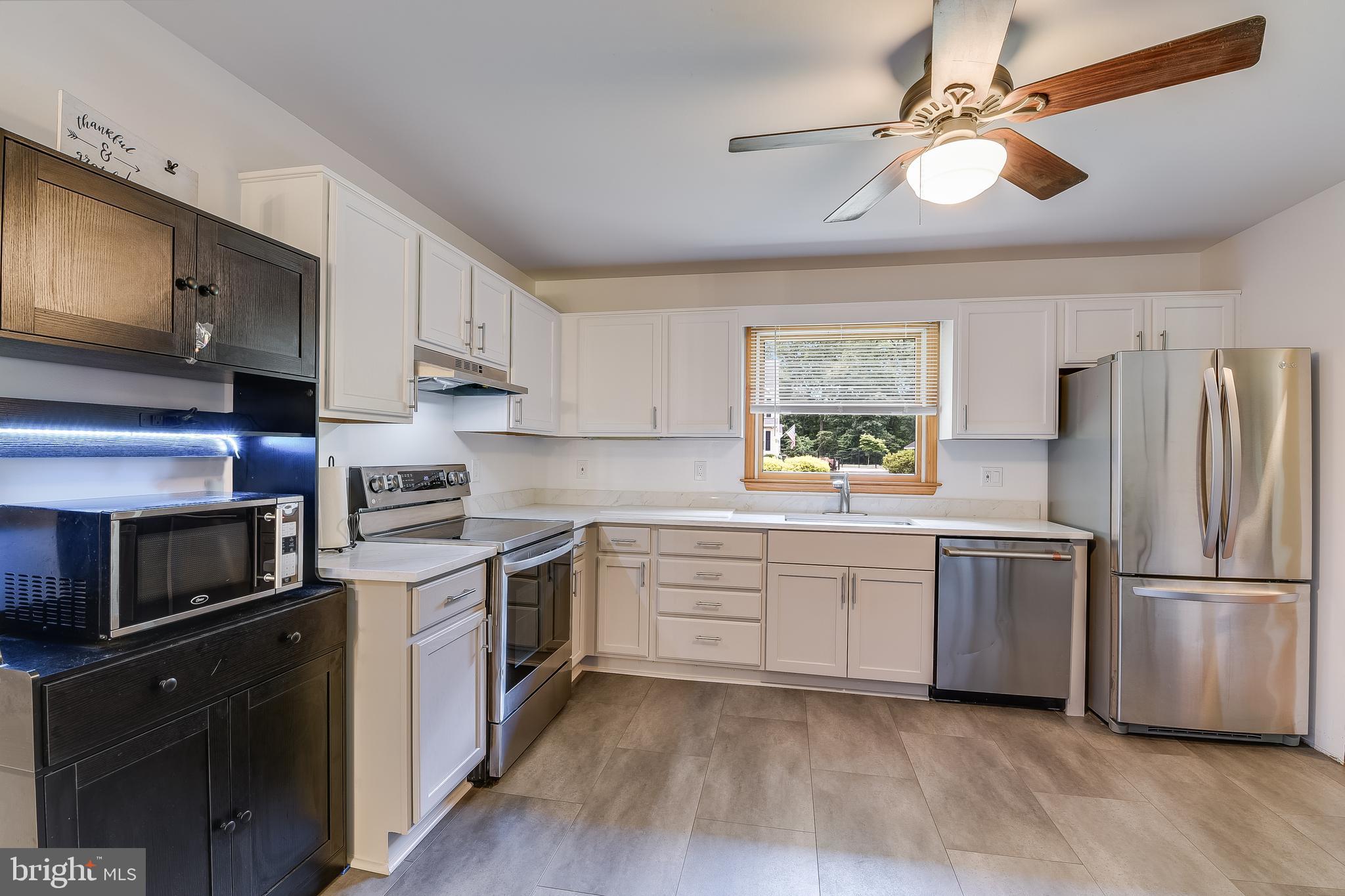 8408 Maryland Road Pasadena, MD 21122 - Photo 18 of 47 KITCHEN