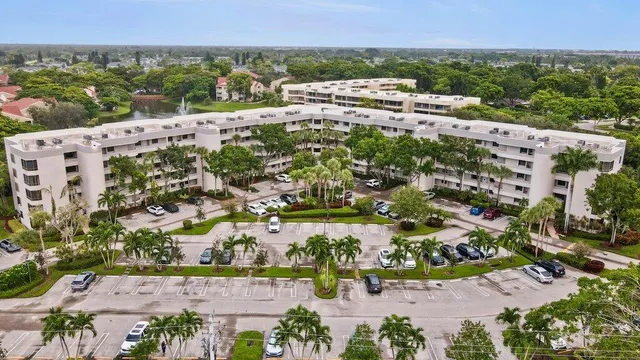 $214,999 | 2070 Homewood Boulevard, Unit 4100, Delray Beach, FL 33445
