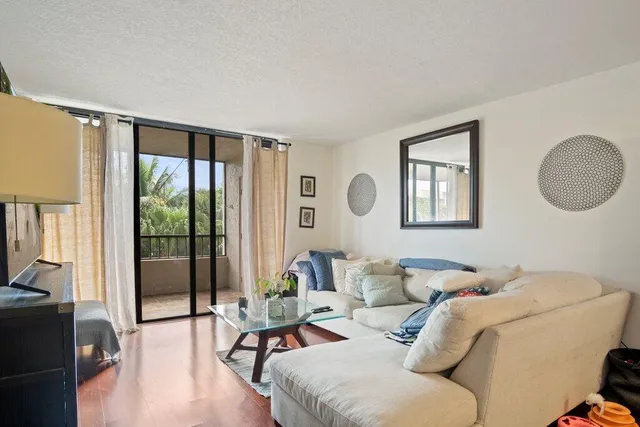 $214,999 | 2070 Homewood Boulevard, Unit 4100, Delray Beach, FL 33445
