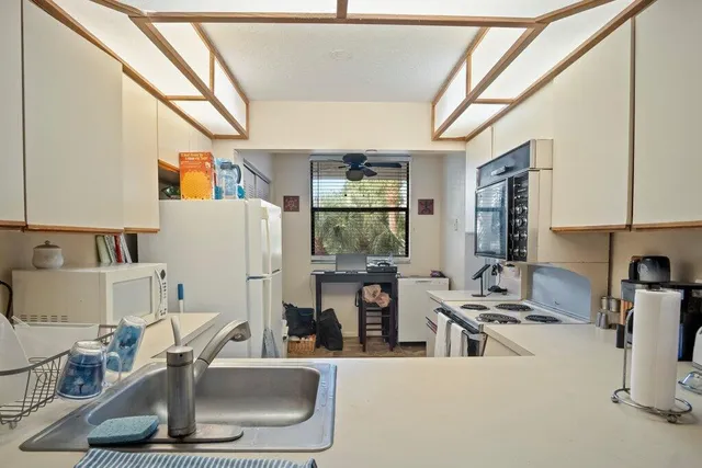 $214,999 | 2070 Homewood Boulevard, Unit 4100, Delray Beach, FL 33445