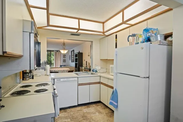 $214,999 | 2070 Homewood Boulevard, Unit 4100, Delray Beach, FL 33445