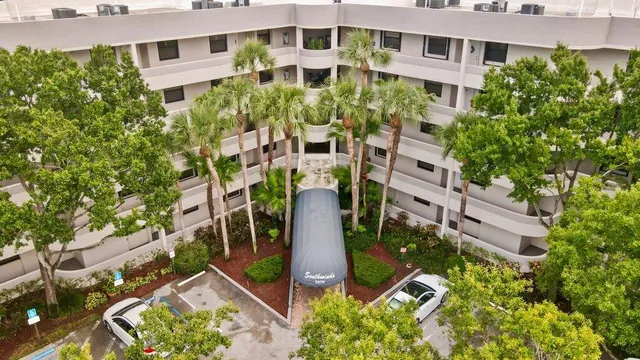 $214,999 | 2070 Homewood Boulevard, Unit 4100, Delray Beach, FL 33445