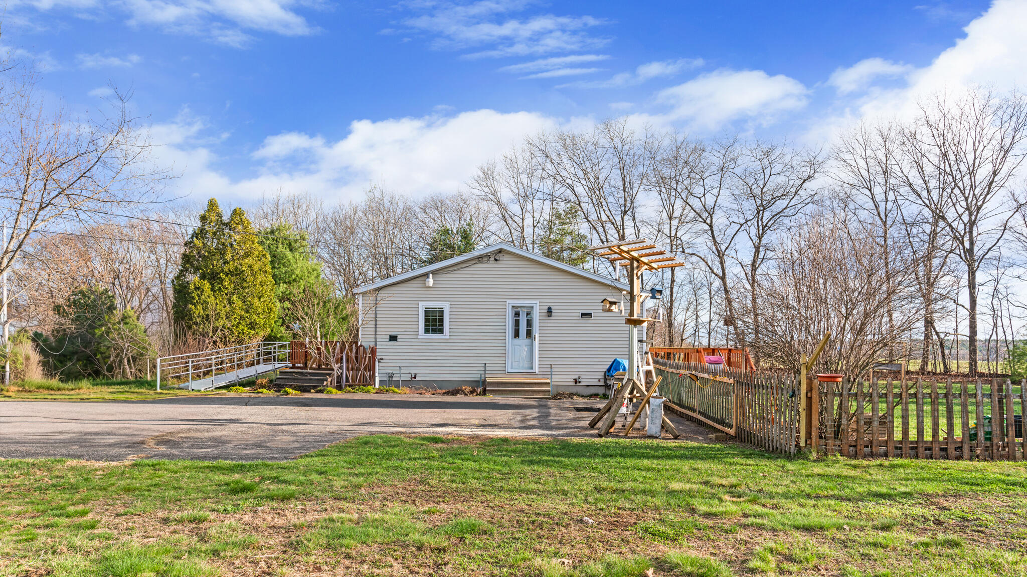 11 Michelle Way Saco, ME 04072 - Photo 4 of 30 DSC07287