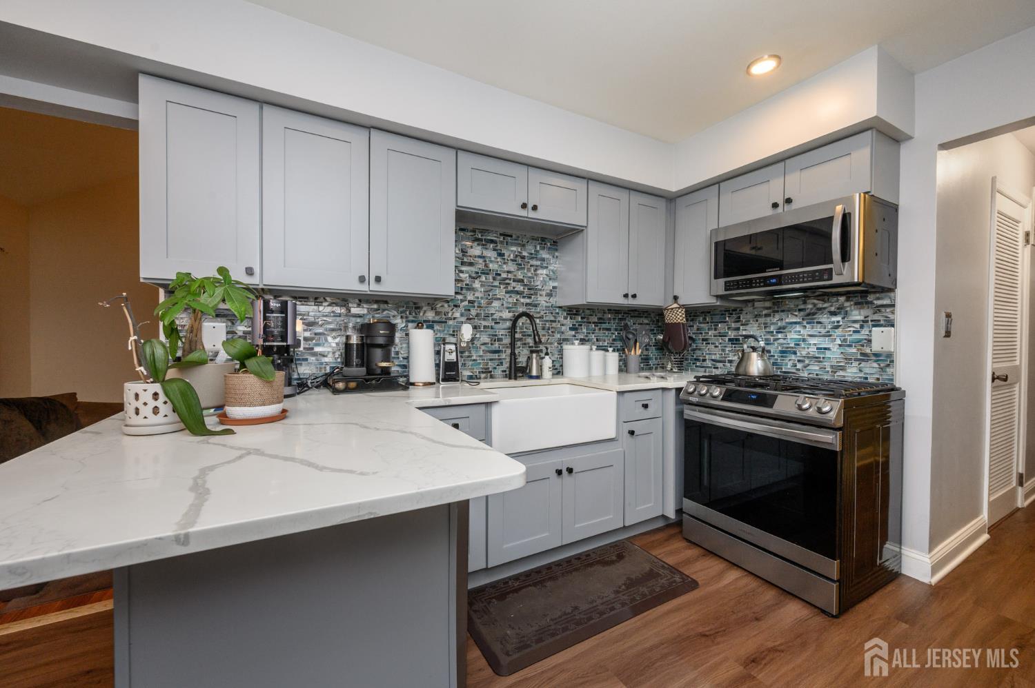 285 Nathan Court Cliffwood, NJ 07721 - Photo 11 of 43