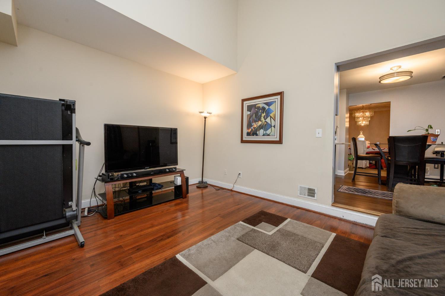 285 Nathan Court Cliffwood, NJ 07721 - Photo 13 of 43