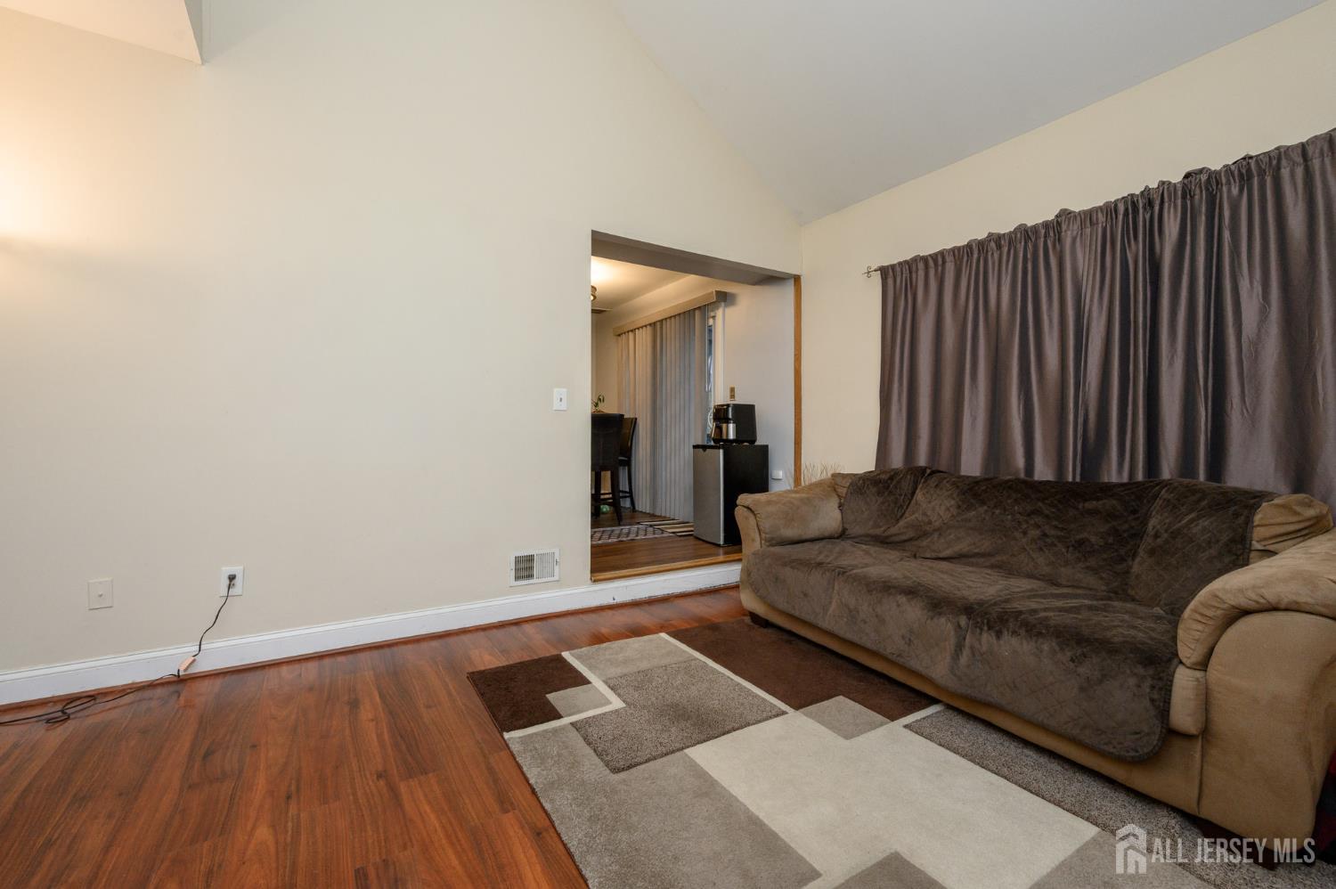 285 Nathan Court Cliffwood, NJ 07721 - Photo 14 of 43