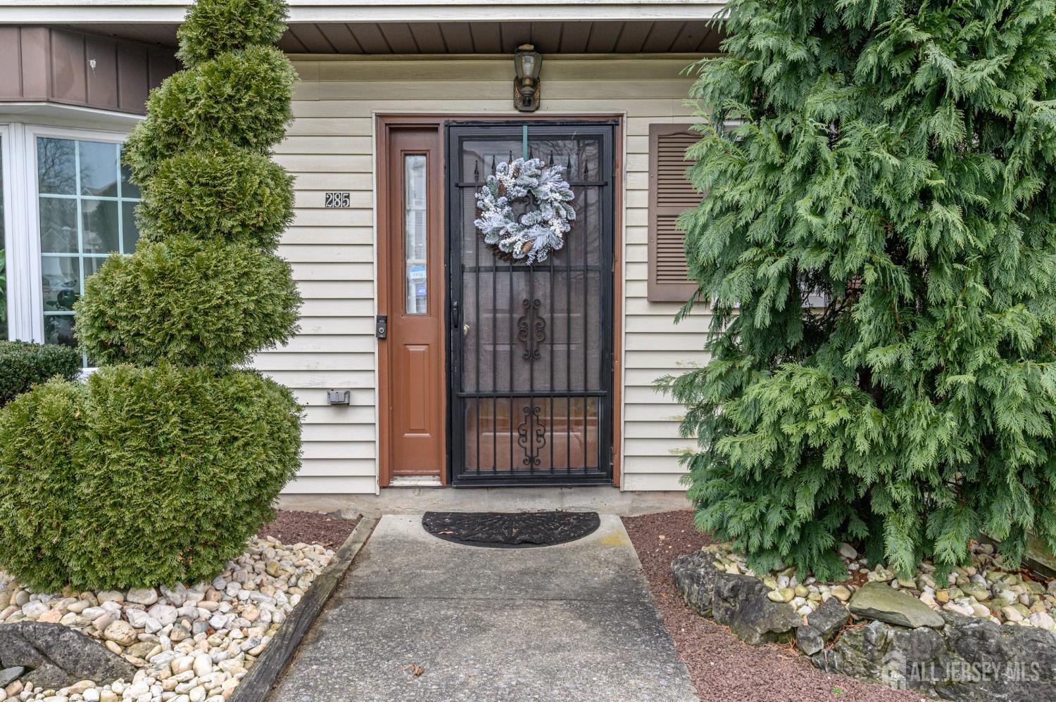 285 Nathan Court Cliffwood, NJ 07721 - Photo 2 of 43