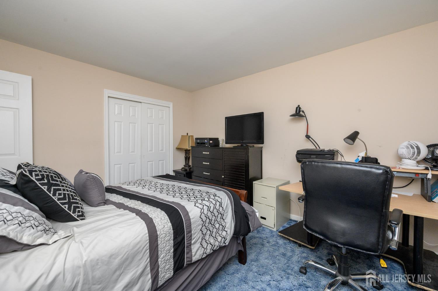 285 Nathan Court Cliffwood, NJ 07721 - Photo 23 of 43