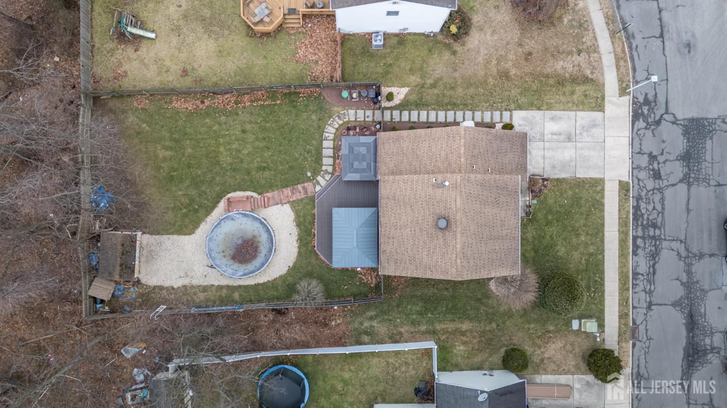 285 Nathan Court Cliffwood, NJ 07721 - Photo 38 of 43