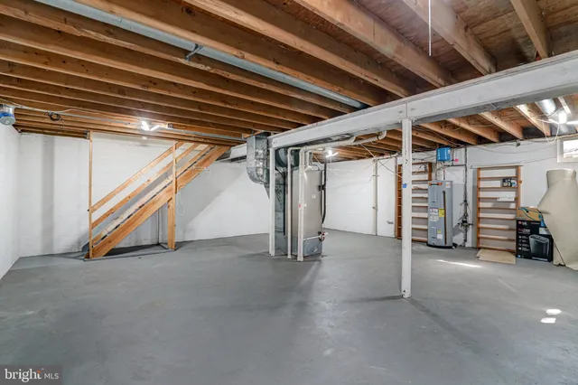 $4,000 | 6031 Mayfair Lane, Alexandria, VA 22310