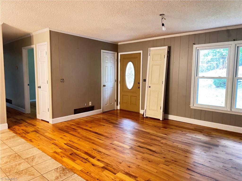 215 Cardinal Lane Ronda, NC 28670 - Photo 8 of 21
