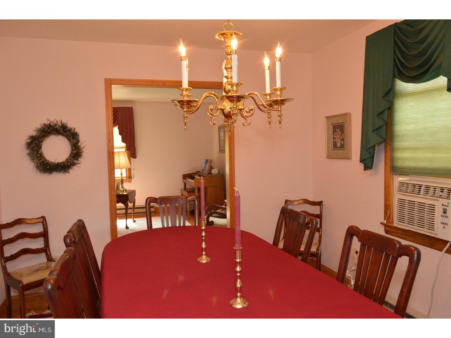 58 Chesterfield Georgetown Road Chesterfield, NJ 08515 - Photo 9 of 20 Dining Room