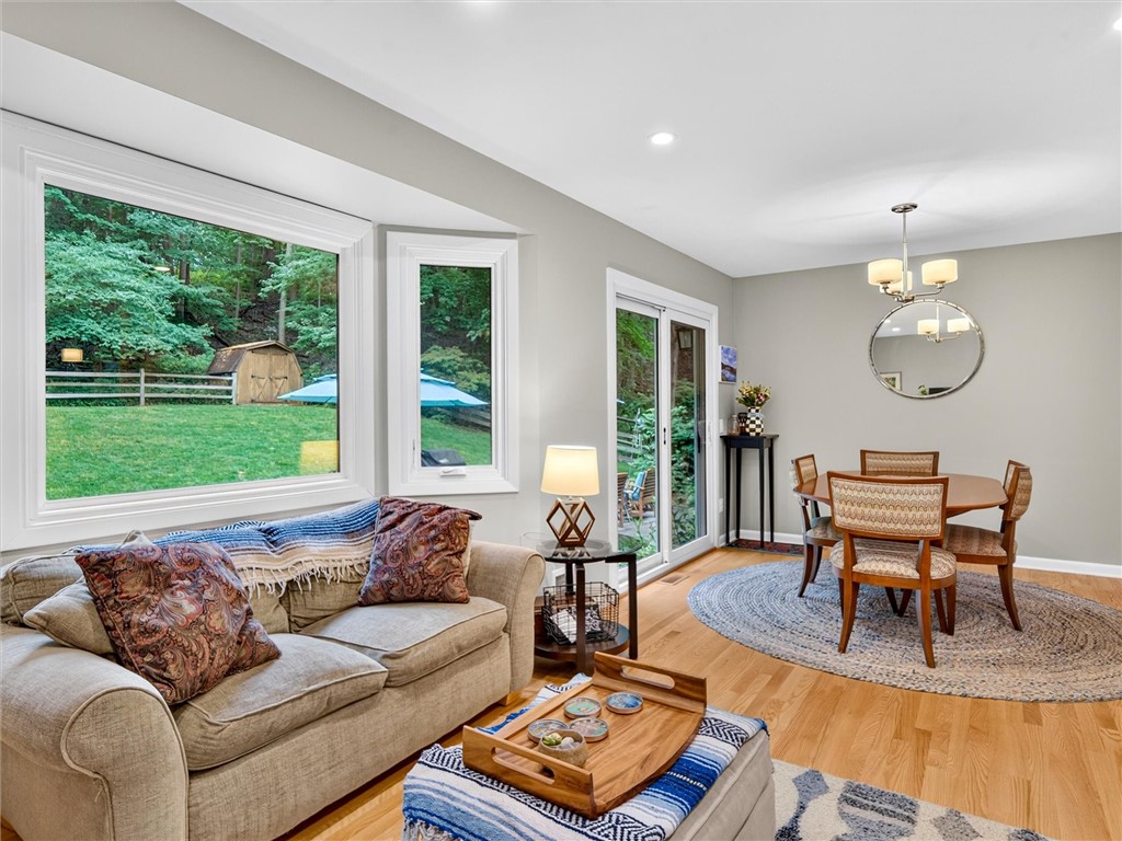 24 Little Spring Run Perinton, NY 14450 - Photo 13 of 37