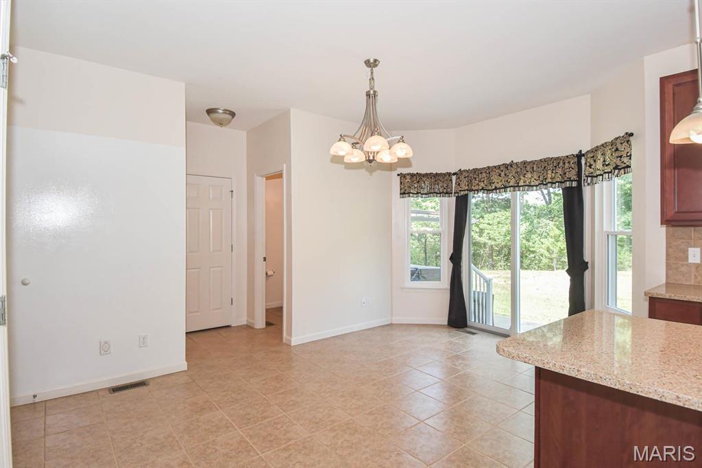 907 Palomino Path High Ridge, MO 63049 - Photo 15 of 57