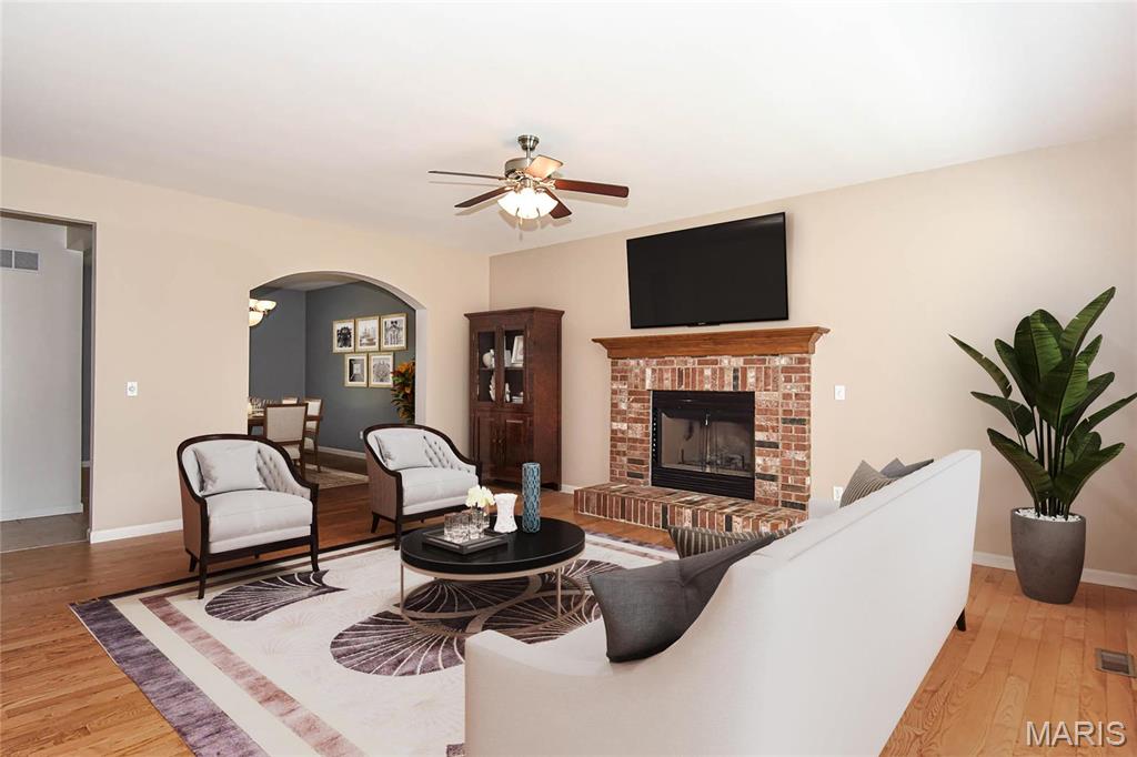 907 Palomino Path High Ridge, MO 63049 - Photo 5 of 57