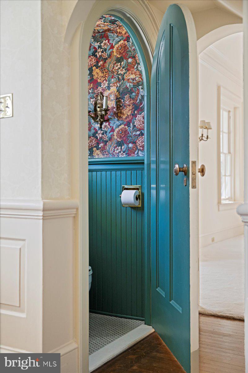 2185 South Easton Road Doylestown, PA 18901 - Photo 32 of 62 a view of bathroom with a painting on the wall