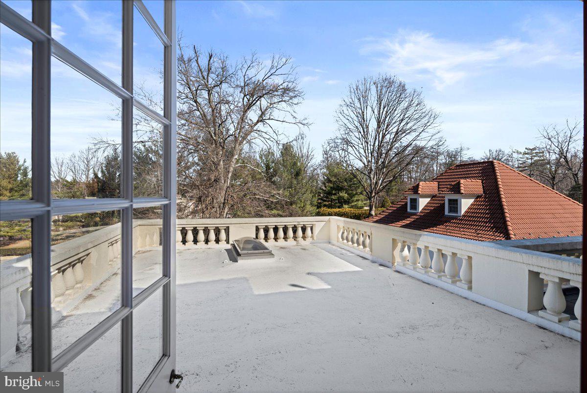 2185 South Easton Road Doylestown, PA 18901 - Photo 44 of 62 Balcony off Bedroom #3