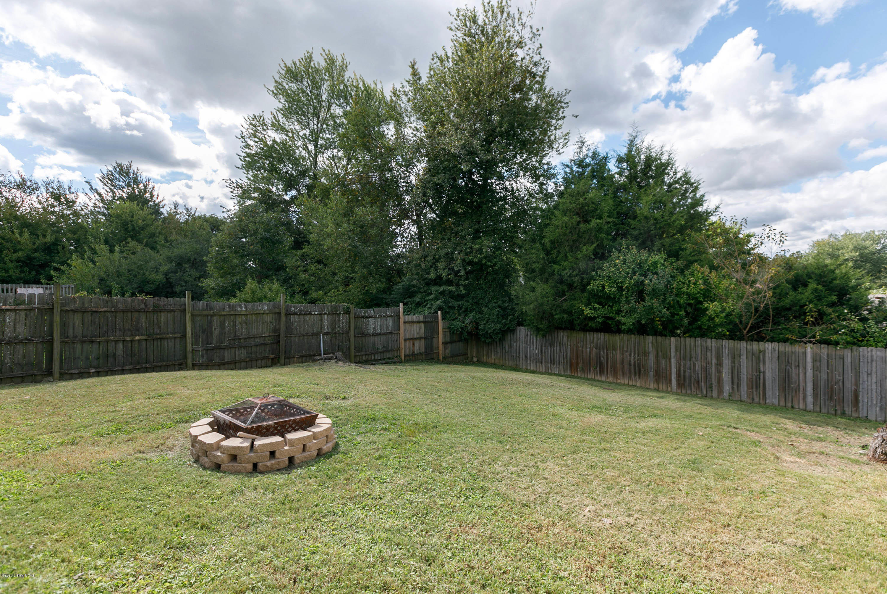 5410 Rolling Ridge Road Louisville, KY 40214 - Photo 31 of 38 029