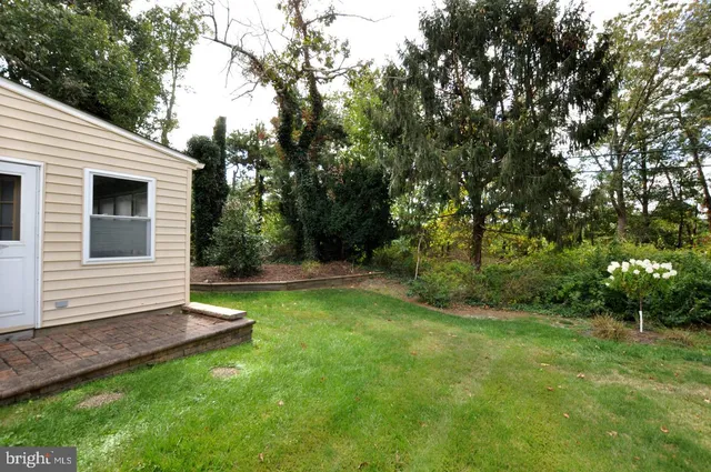 $325,000 | 41 New Castle Drive, Southampton, NJ 08088