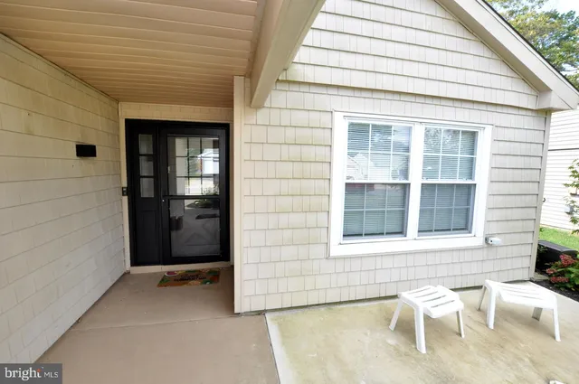 $325,000 | 41 New Castle Drive, Southampton, NJ 08088