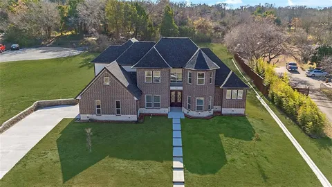 $615,000 | 702 Linkcrest Drive, Duncanville, TX 75137