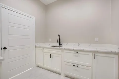 $615,000 | 702 Linkcrest Drive, Duncanville, TX 75137