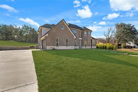 $615,000 | 702 Linkcrest Drive, Duncanville, TX 75137