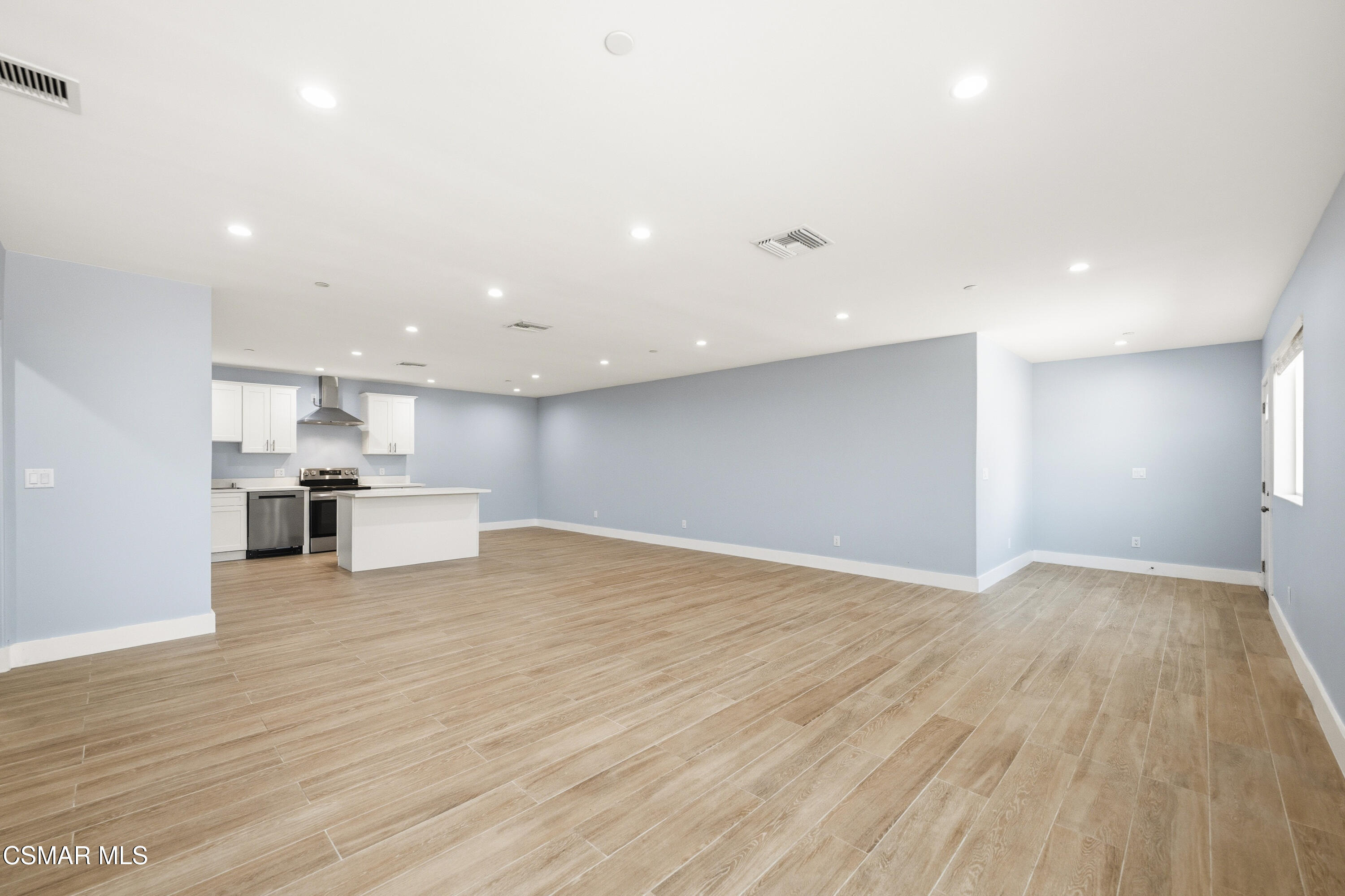 13100 Filmore Street Pacoima, CA 91331 - Photo 4 of 15 CS1_7653