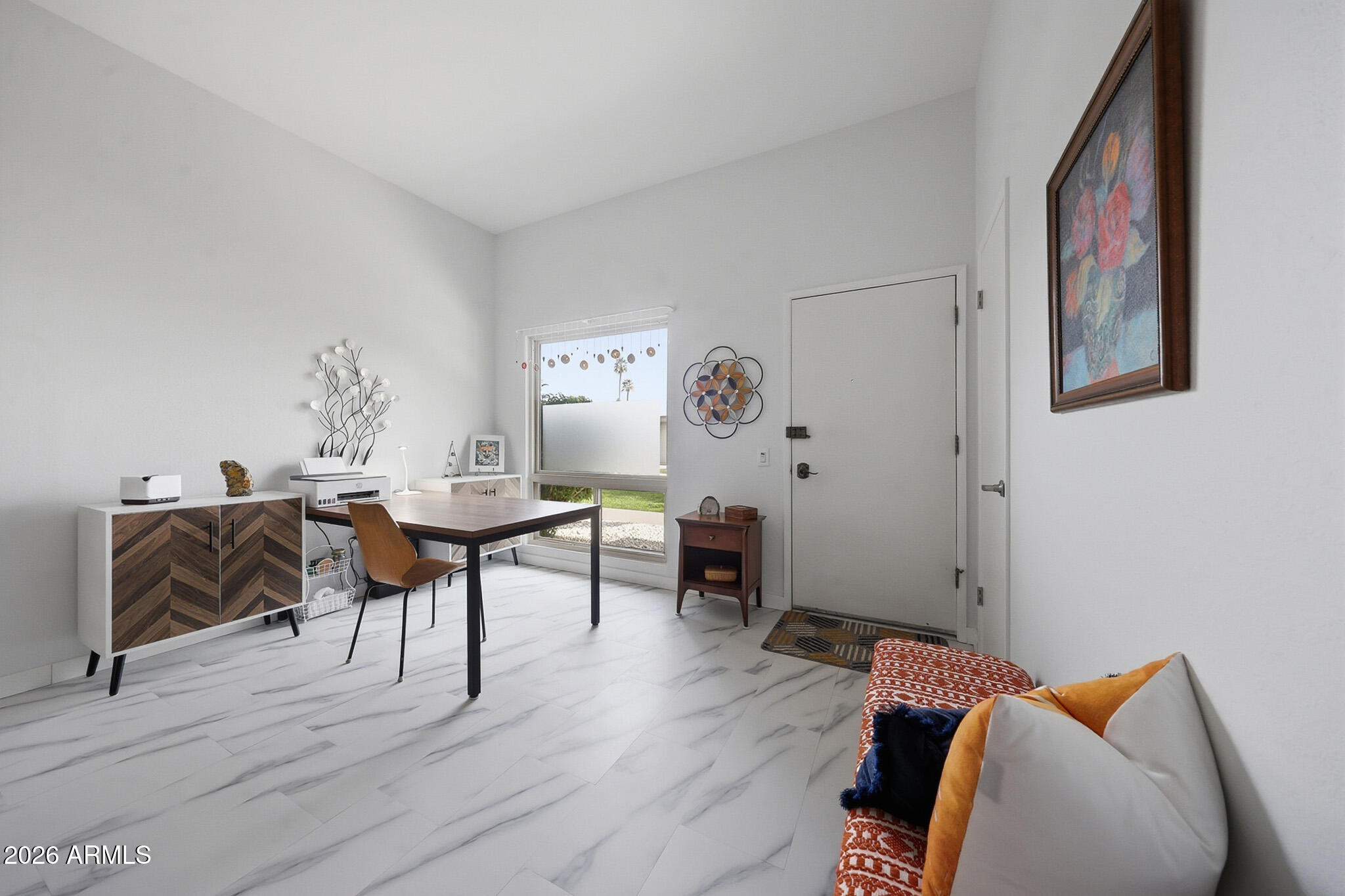 9970 West Royal Oak Road, Unit Q Sun City, AZ 85351 - Photo 14 of 38 a living room with furniture and a wooden floor