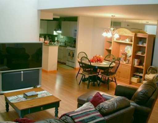 1807 Kenzie Road Pittsburgh, PA 15205 - Photo 3 of 8 Gallery Image 3