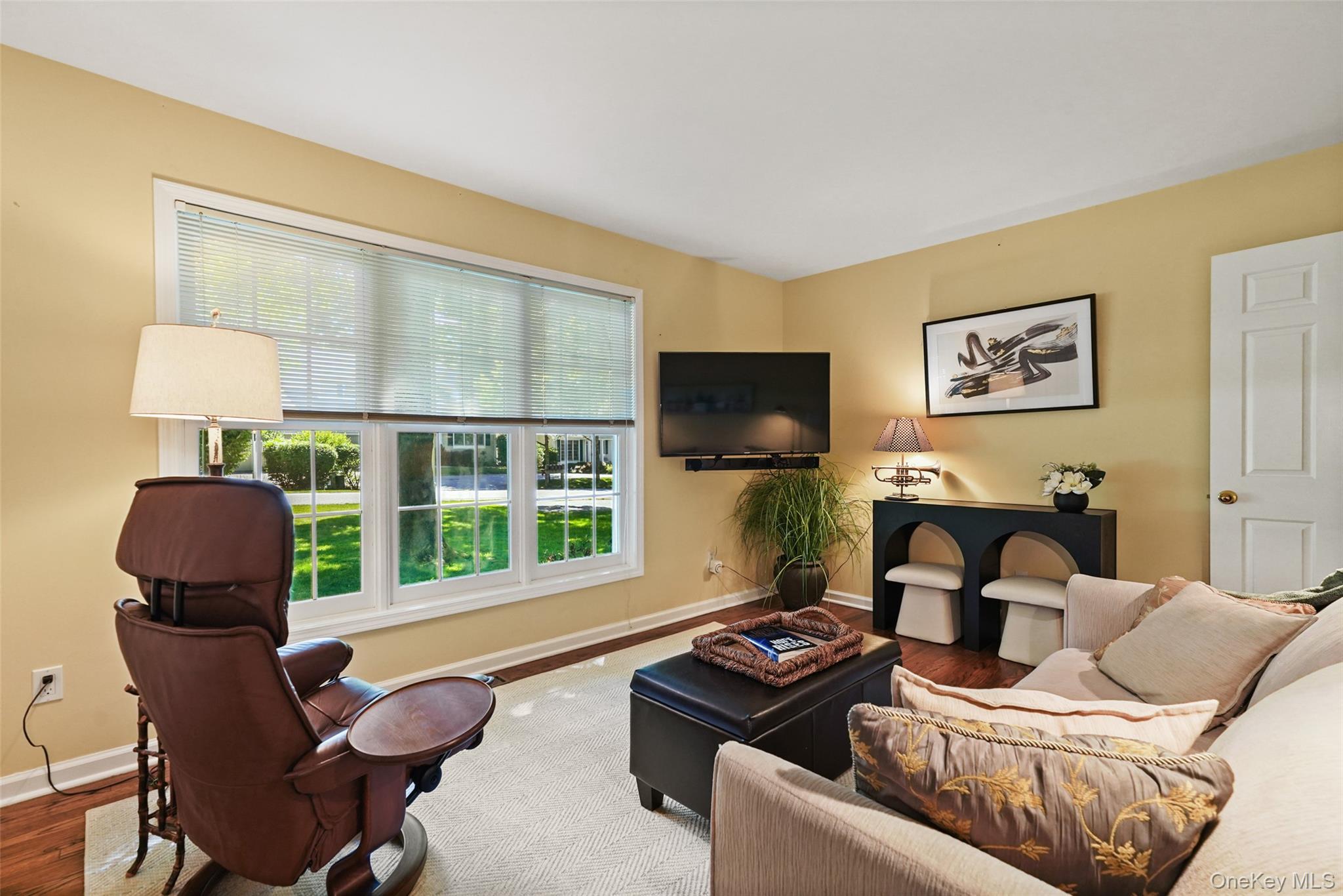 17 Cross River Road Mount Kisco, NY 10549 - Photo 16 of 22 Second bedroom being used as a TV room