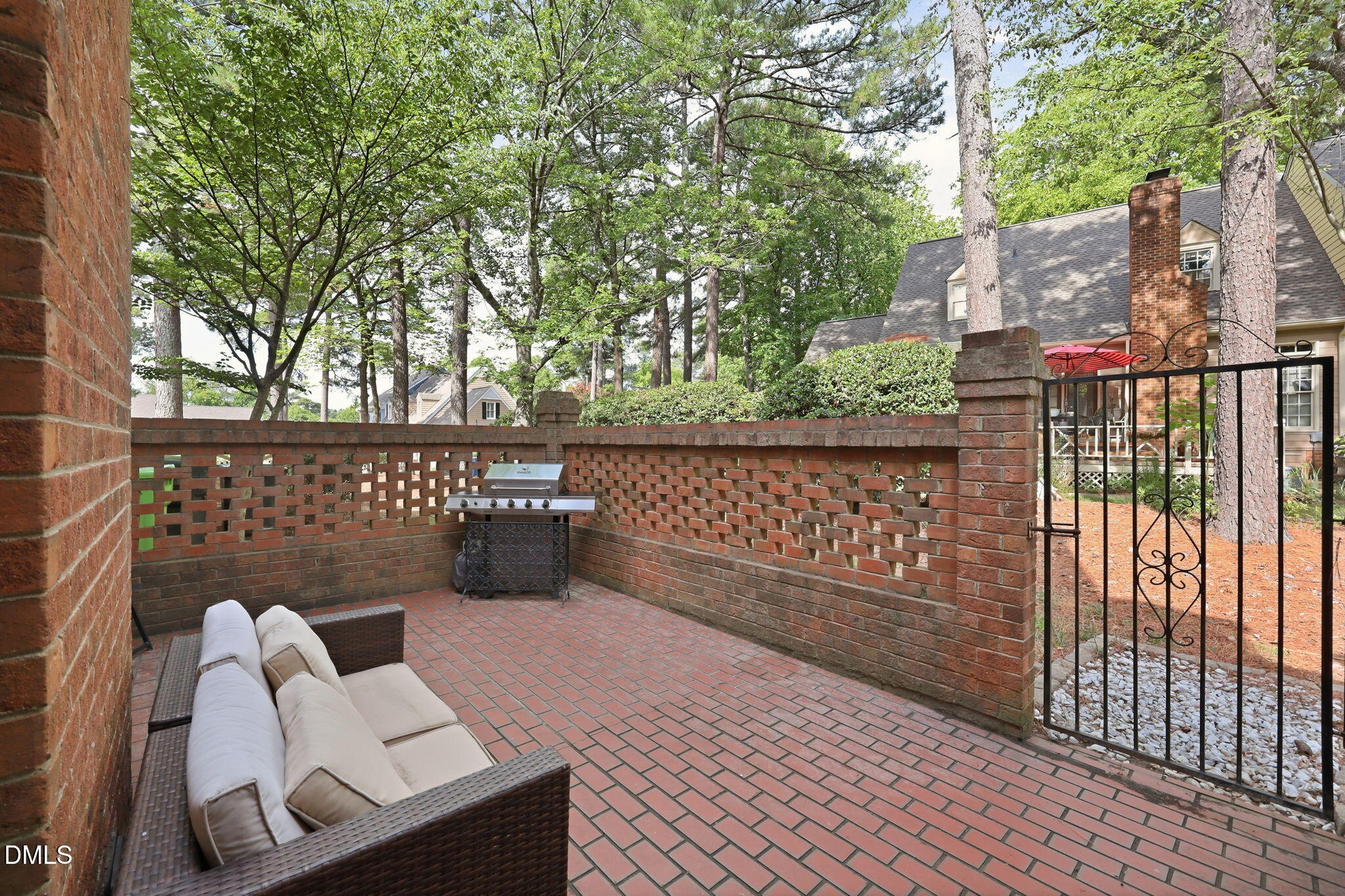 6103 Tipping Circle Raleigh, NC 27609 - Photo 37 of 47 34a - Courtyard