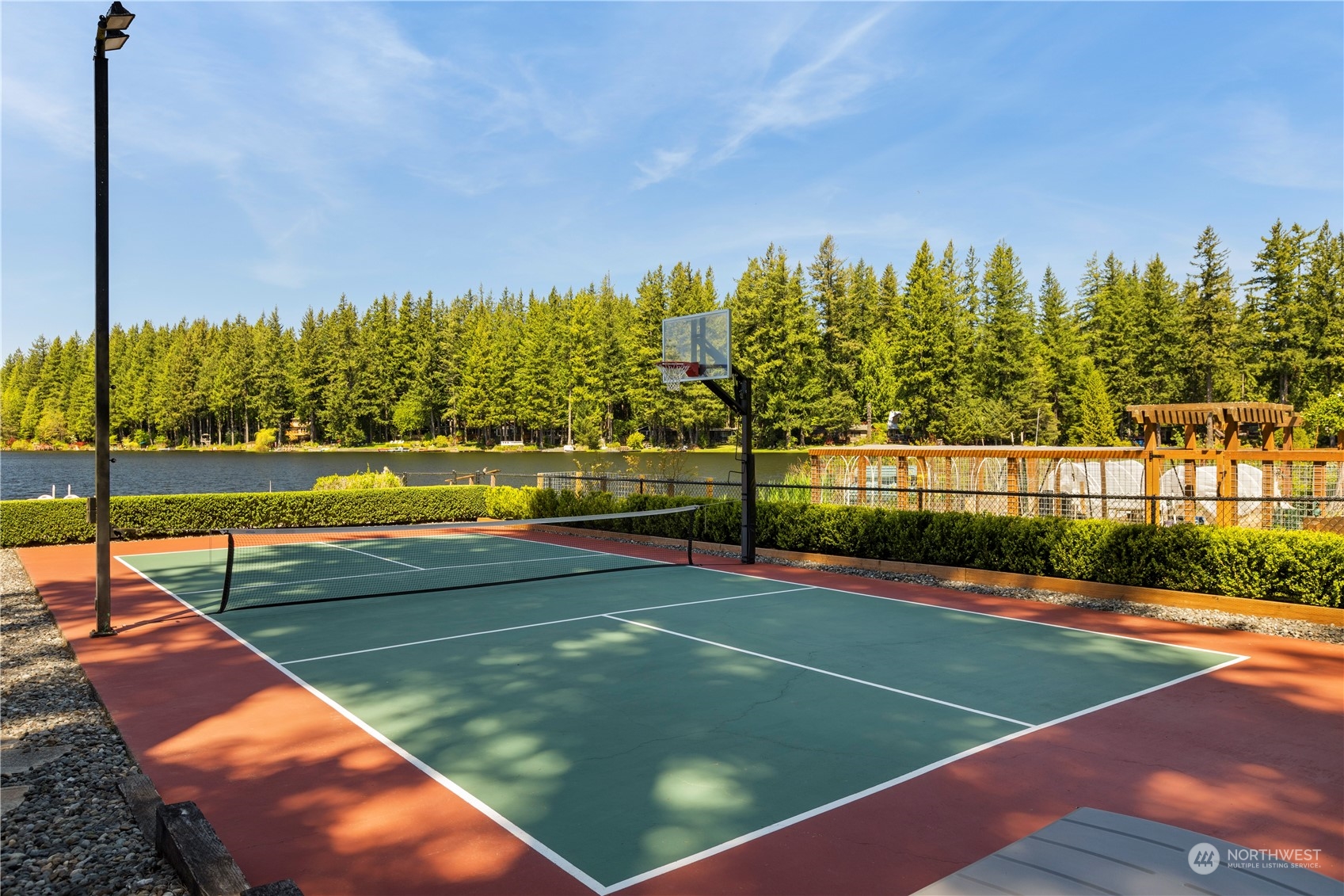 7805 Lake Alice Road Southeast Fall City, WA 98024 - Photo 23 of 32 a view of a tennis court
