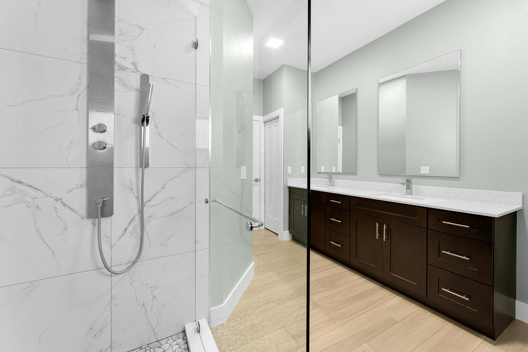 19 North End Road Key Largo, FL 33037 - Photo 11 of 37 Bathroom