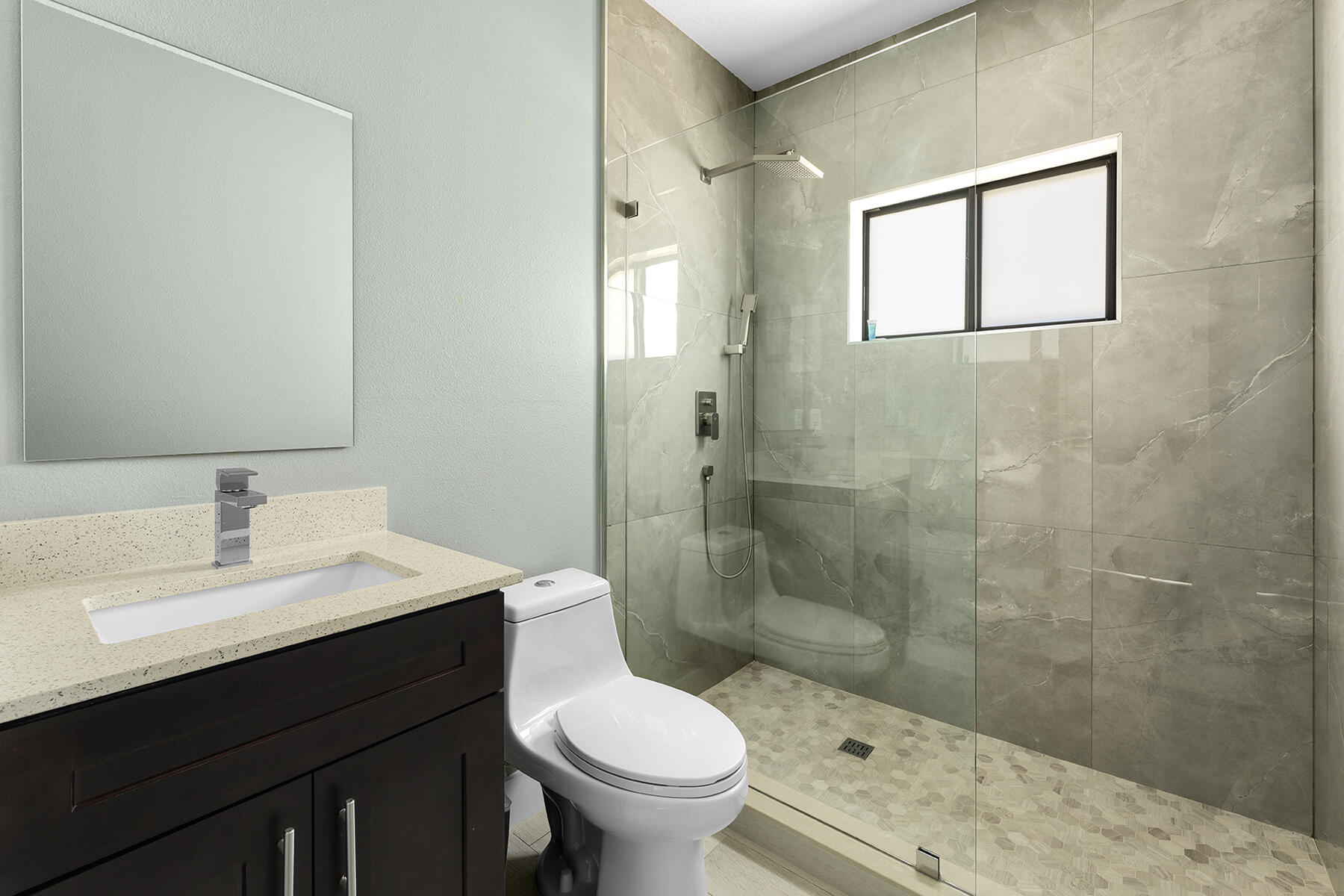 19 North End Road Key Largo, FL 33037 - Photo 26 of 37 Bathroom