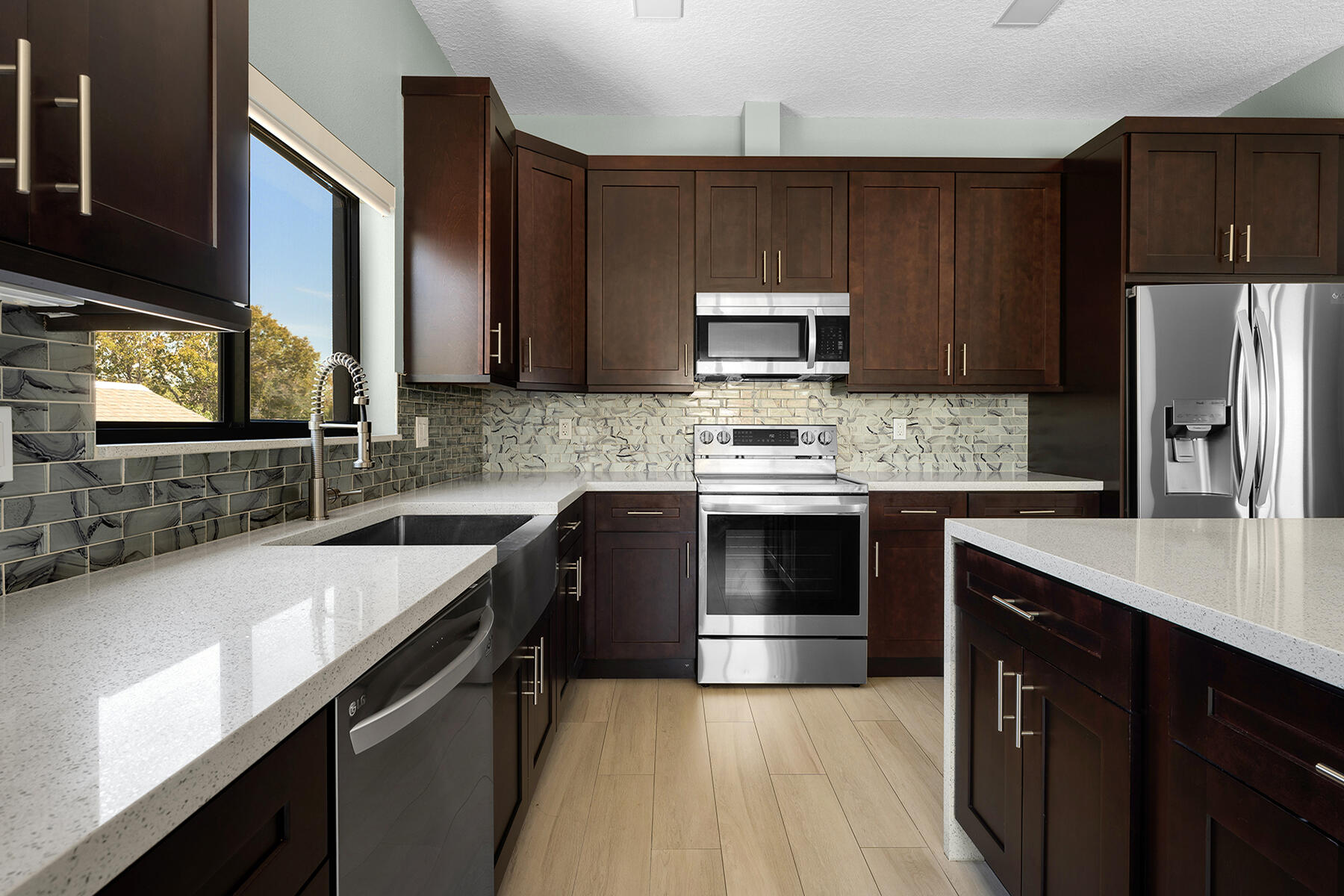 Lovely kitchen area