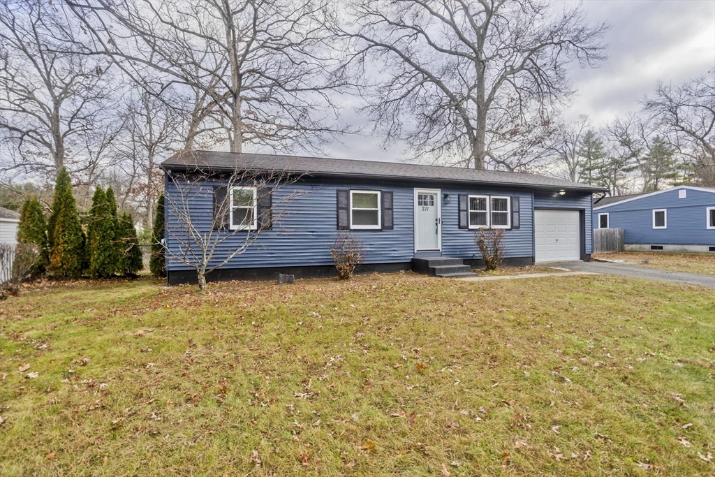 211 Glenoak Drive Springfield, MA 01129 - Photo 2 of 27