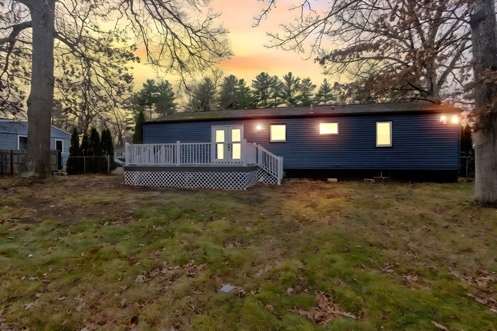 211 Glenoak Drive Springfield, MA 01129 - Photo 8 of 27