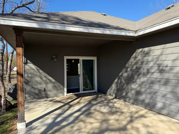 $1,550 | 1636 Navajo Trail, Kingsland, TX 78639