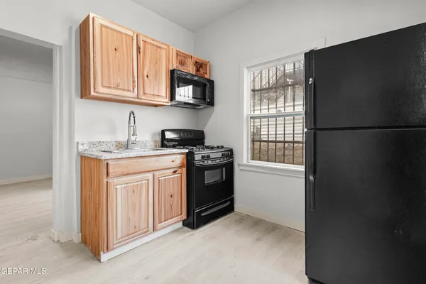 $800 | 511 East Nevada Avenue, Unit E, El Paso, TX 79902