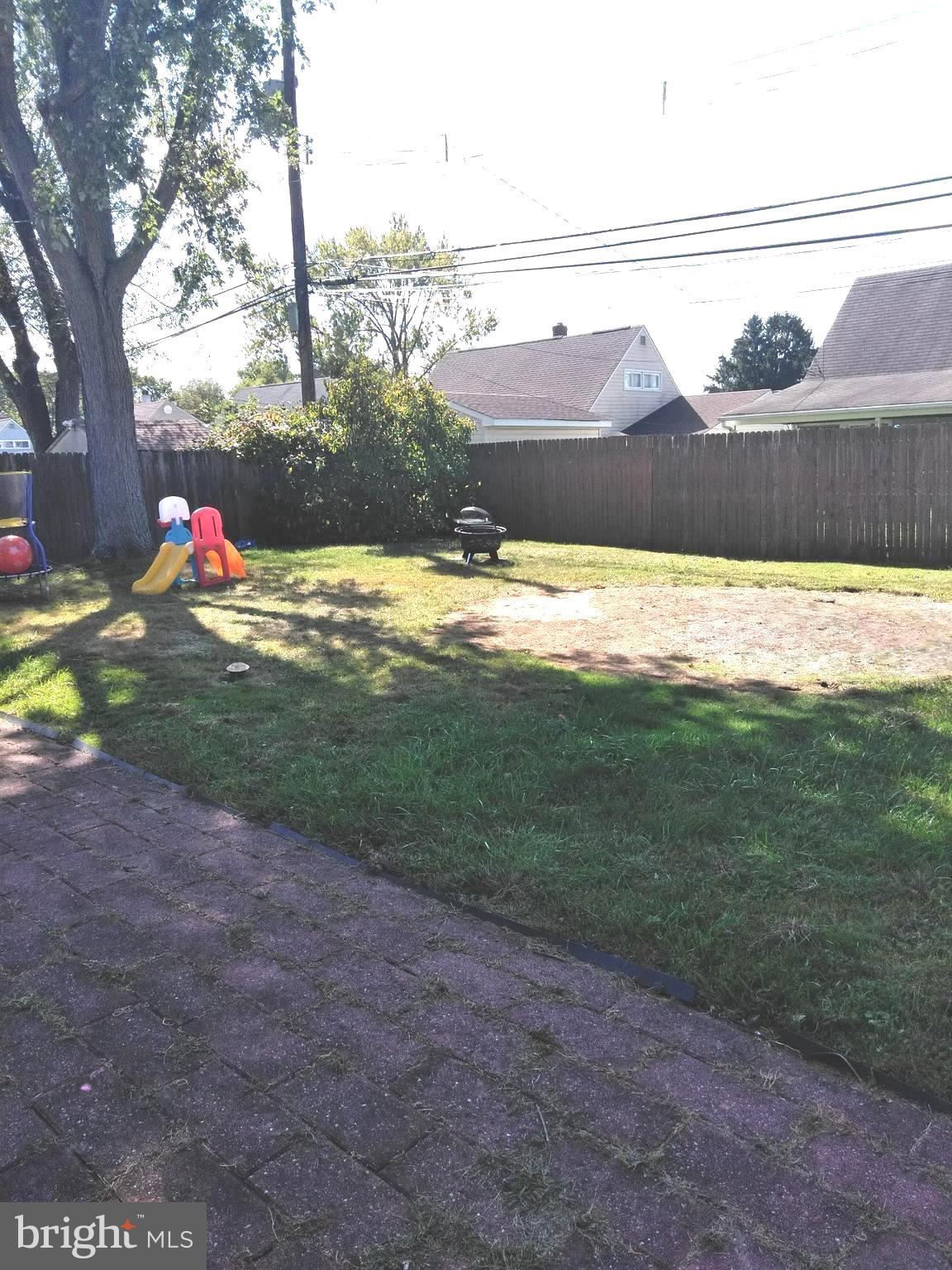 19 Geranium Road Levittown, PA 19057 - Photo 14 of 14 Gallery Image 14